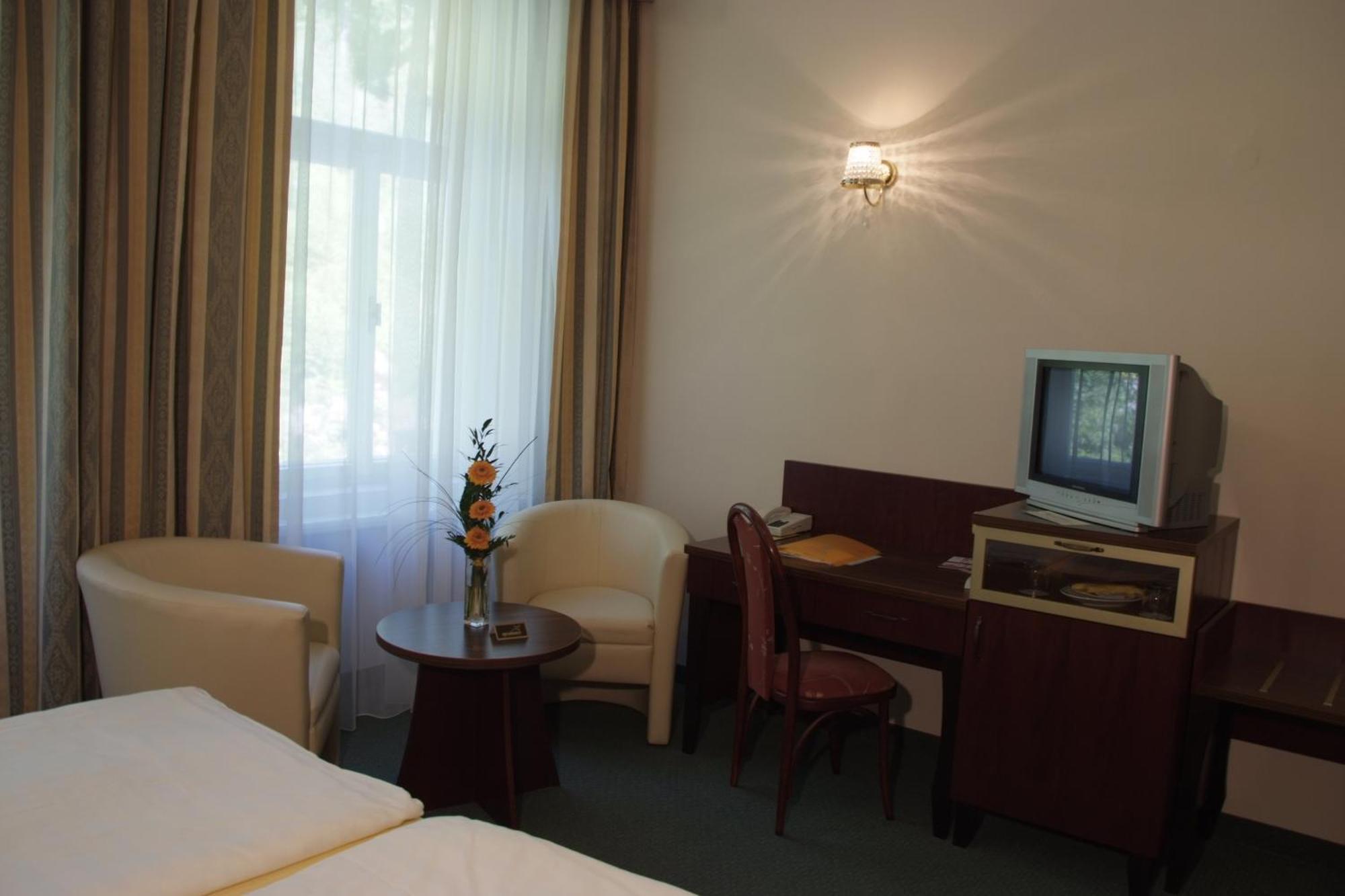 Royal Marianske Lazne Hotel Ngoại thất bức ảnh