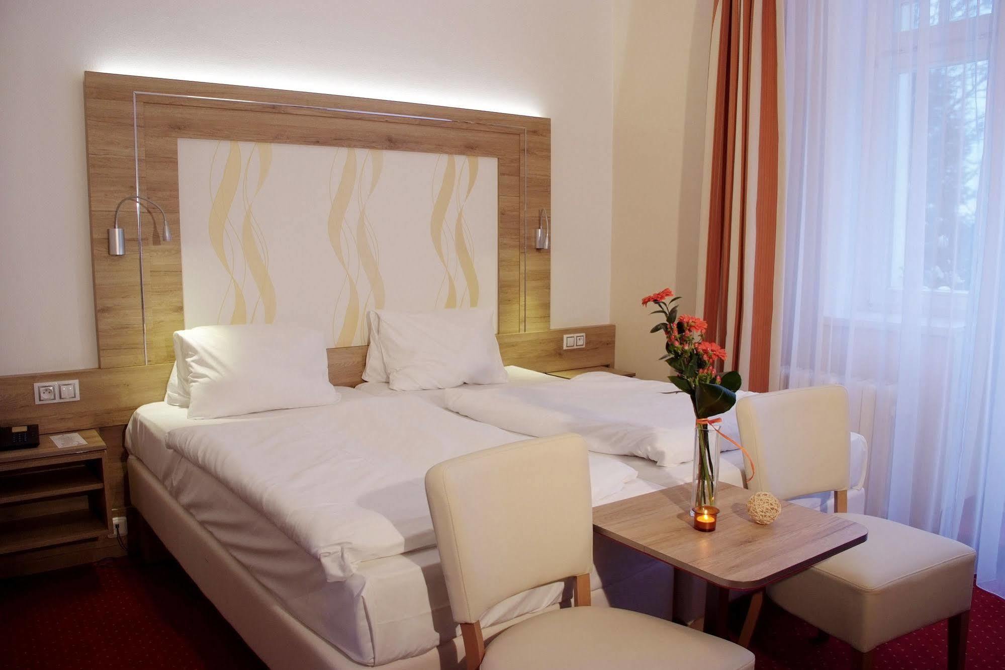 Royal Marianske Lazne Hotel Ngoại thất bức ảnh