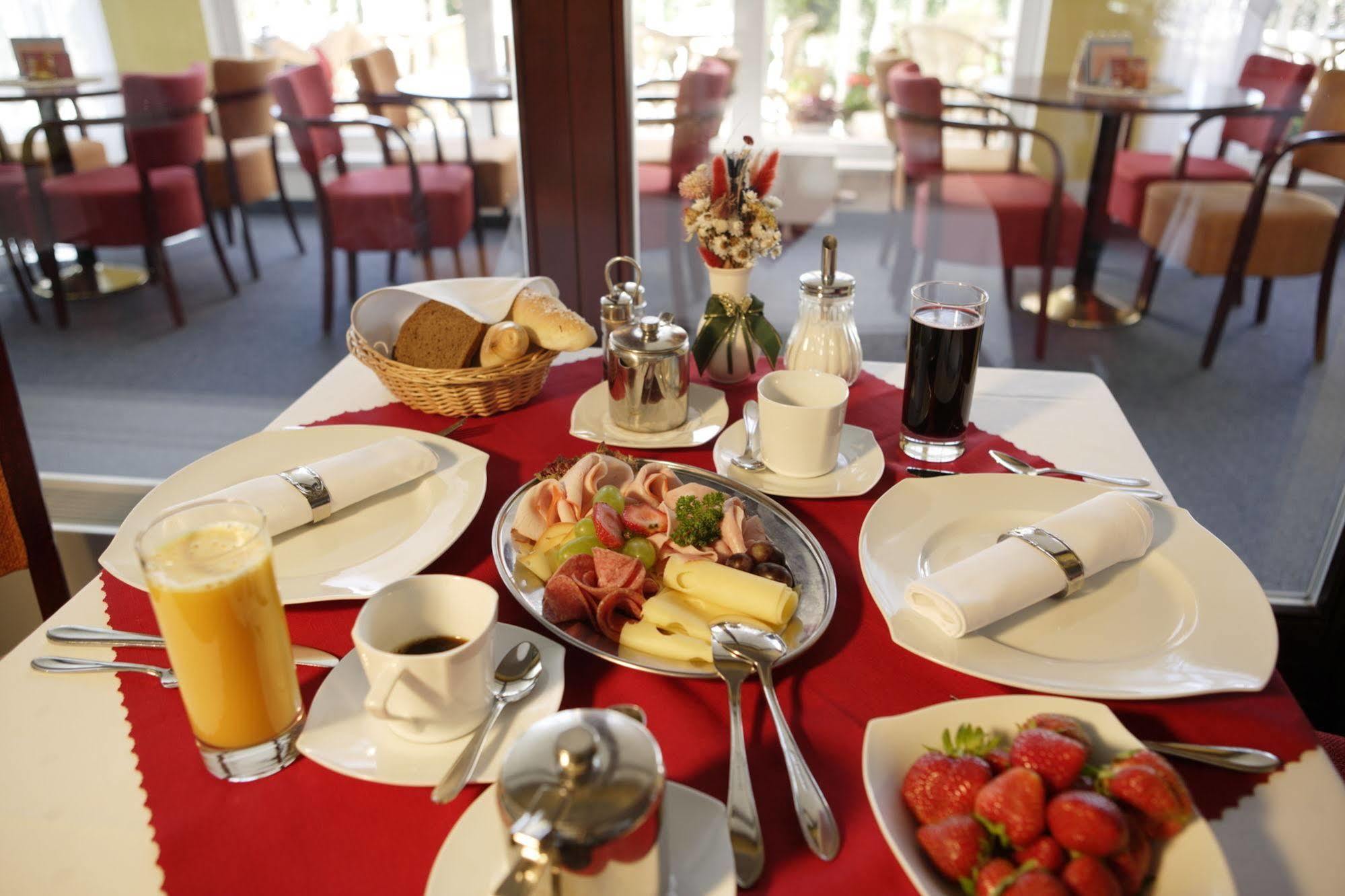 Royal Marianske Lazne Hotel Ngoại thất bức ảnh